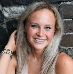 Meet your Posher, Abby